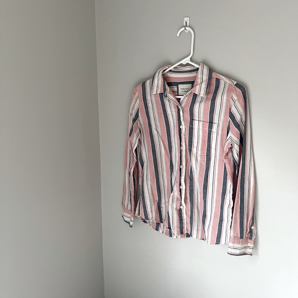 Super Cute Flannel! Size: Sm
